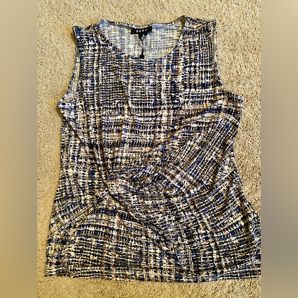 Sleeveless blouse